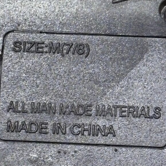 Joe Boxer Silver Flip Flops with Bow and Rhinestone Detail Size 7/8 - Picture 7 of 8